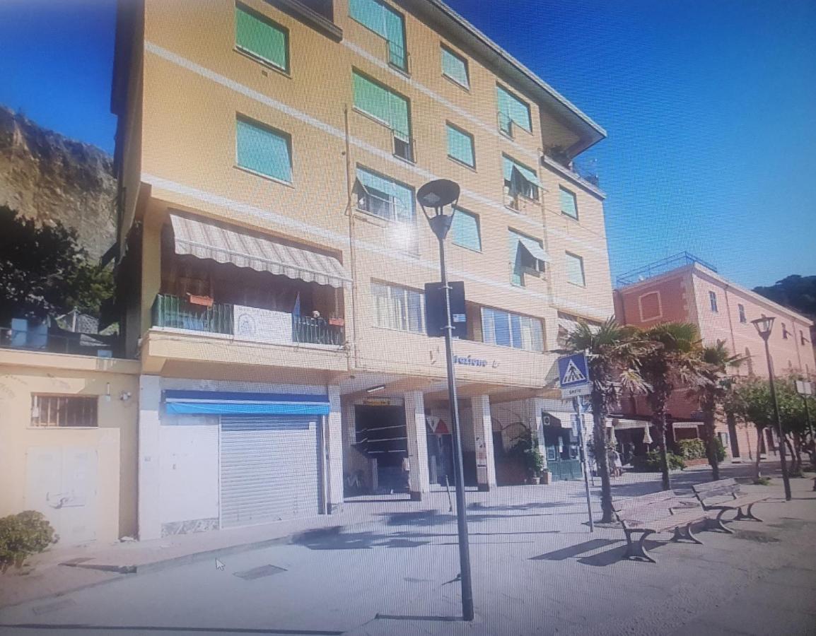 מונטרוסו אל מארה Fegina 3 Deluxe Bedrooms & Bathrooms מראה חיצוני תמונה