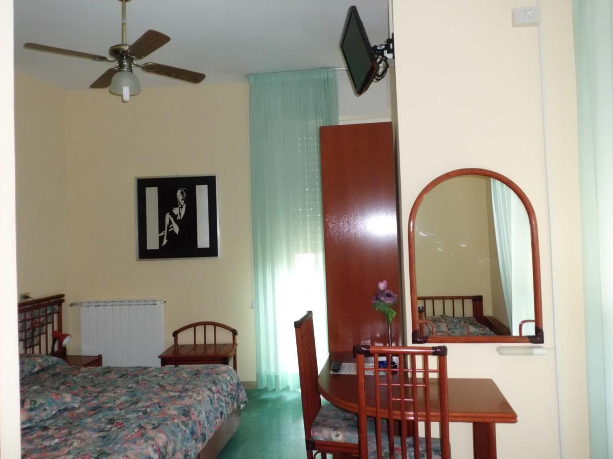 מונטרוסו אל מארה Fegina 3 Deluxe Bedrooms & Bathrooms מראה חיצוני תמונה